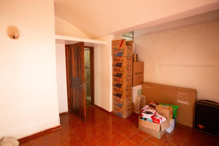 Casa à venda com 505m², 2 quartos e 2 vagas Casa à venda com 505m², 2 quartos e 2 vagasQuarto