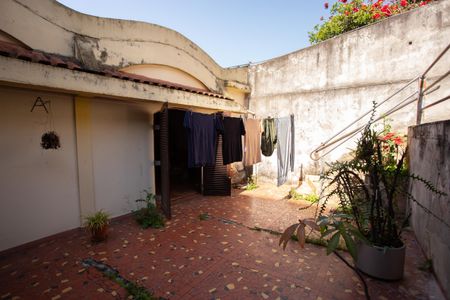 Casa à venda com 505m², 2 quartos e 2 vagas Casa à venda com 505m², 2 quartos e 2 vagasÁrea de Serviço