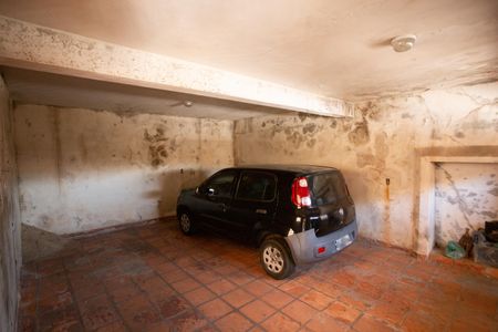 Casa à venda com 505m², 2 quartos e 2 vagas Casa à venda com 505m², 2 quartos e 2 vagasGaragem