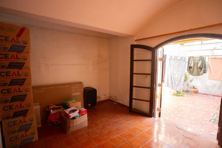 Casa à venda com 505m², 2 quartos e 2 vagas Casa à venda com 505m², 2 quartos e 2 vagasQuarto