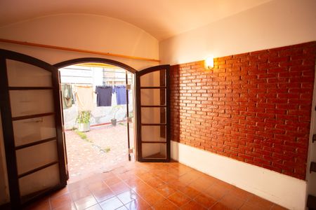 Casa à venda com 505m², 2 quartos e 2 vagas Casa à venda com 505m², 2 quartos e 2 vagasQuarto