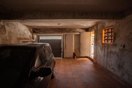 Casa à venda com 505m², 2 quartos e 2 vagas Casa à venda com 505m², 2 quartos e 2 vagasGaragem