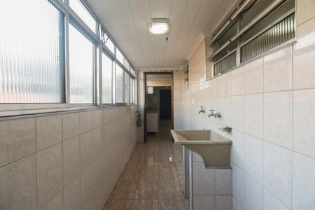 Apartamento à venda com 120m², 3 quartos e 1 vagaÁrea de Serviço