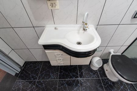 Casa à venda com 40m², 1 quarto e sem vaga Casa à venda com 40m², 1 quarto e sem vagaBanheiro