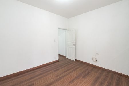 Casa à venda com 40m², 1 quarto e sem vaga Casa à venda com 40m², 1 quarto e sem vagaSala