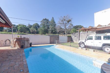 Casa de condomínio à venda com 300m², 4 quartos e 6 vagas Casa de condomínio à venda com 300m², 4 quartos e 6 vagasQuintal