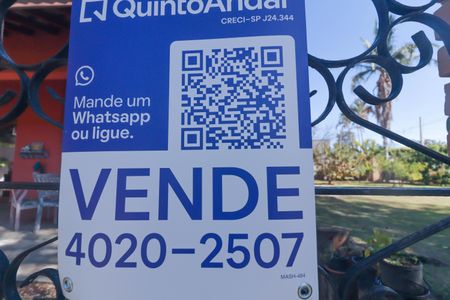 Casa de condomínio à venda com 300m², 4 quartos e 6 vagas Casa de condomínio à venda com 300m², 4 quartos e 6 vagasPlaca