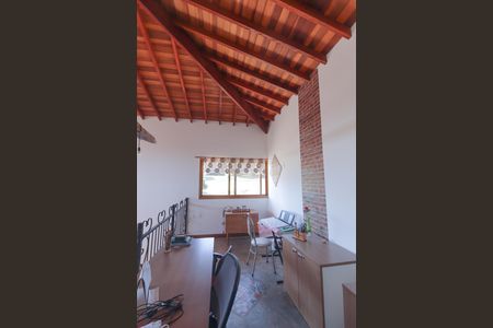 Casa de condomínio à venda com 300m², 4 quartos e 6 vagas Casa de condomínio à venda com 300m², 4 quartos e 6 vagasMesanino