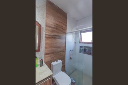 Casa de condomínio à venda com 300m², 4 quartos e 6 vagas Casa de condomínio à venda com 300m², 4 quartos e 6 vagasBanheiro da Suíte 1