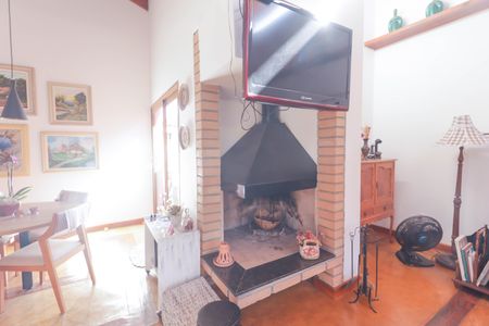 Casa de condomínio à venda com 300m², 4 quartos e 6 vagas Casa de condomínio à venda com 300m², 4 quartos e 6 vagasSala