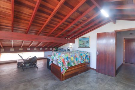 Casa de condomínio à venda com 300m², 4 quartos e 6 vagas Casa de condomínio à venda com 300m², 4 quartos e 6 vagasQuarto