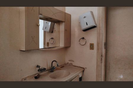 Casa à venda com 175m², 3 quartos e 3 vagasBanheiro 1