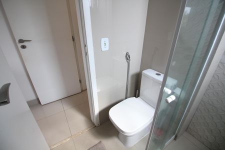 Apartamento à venda com 84m², 3 quartos e 2 vagasBanheiro da Suíte