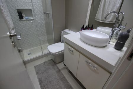 Apartamento à venda com 84m², 3 quartos e 2 vagasBanheiro Social