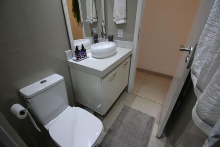 Apartamento à venda com 84m², 3 quartos e 2 vagasBanheiro Social