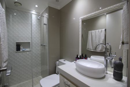 Apartamento à venda com 84m², 3 quartos e 2 vagasBanheiro Social