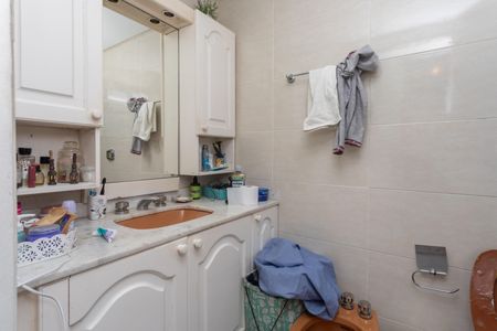 Apartamento à venda com 212m², 4 quartos e 3 vagasBanheiro da Suite 1
