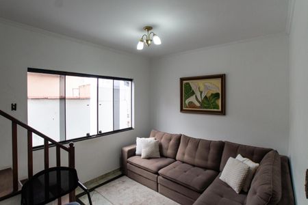 Sala de TV de casa para alugar com 3 quartos, 191m² em Vila Nivi, São Paulo