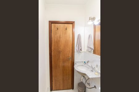 Casa para alugar com 191m², 3 quartos e 2 vagasBanheiro Social