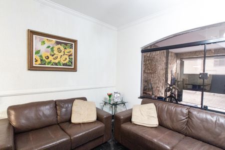 Casa para alugar com 191m², 3 quartos e 2 vagasSala