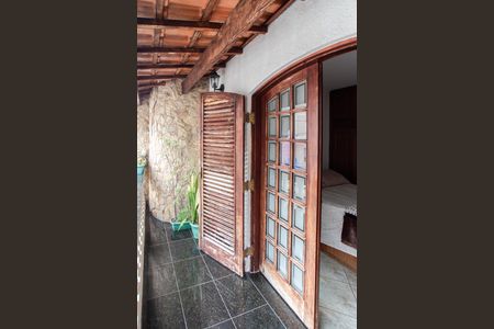 Casa para alugar com 191m², 3 quartos e 2 vagasSuíte - Varanda