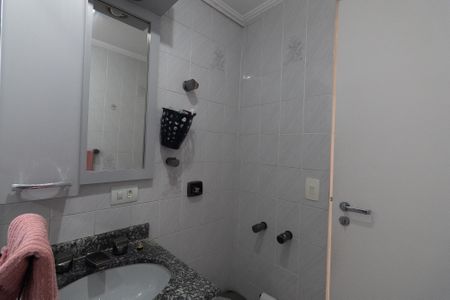 Apartamento à venda com 71m², 2 quartos e 1 vaga Apartamento à venda com 71m², 2 quartos e 1 vagaBanheiro
