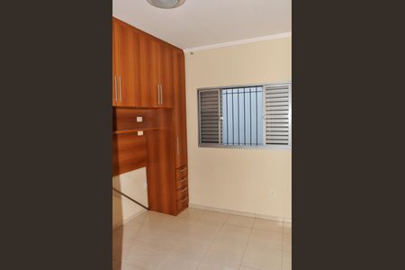 Casa para alugar com 86m², 3 quartos e 1 vagaQuarto 01