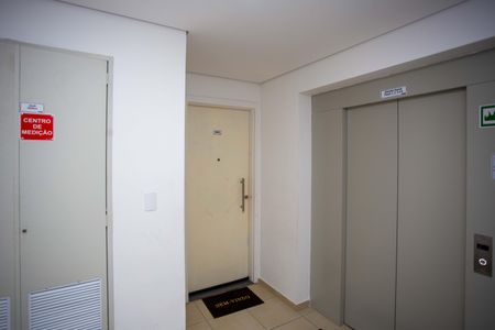 Apartamento para alugar com 44m², 2 quartos e 1 vagaHall de entrada