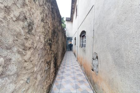 Casa à venda com 210m², 3 quartos e 2 vagasCorredor