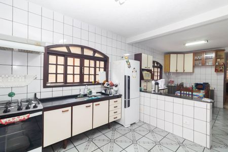 Casa à venda com 210m², 3 quartos e 2 vagasCozinha