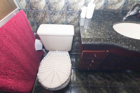 Casa à venda com 210m², 3 quartos e 2 vagasBanheiro da Suíte