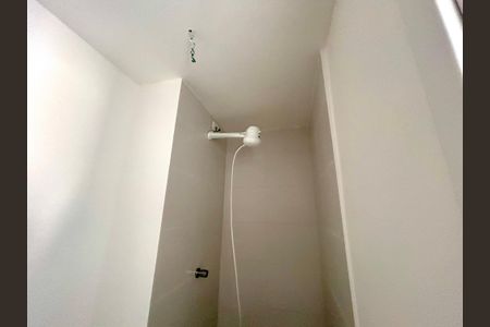 Apartamento para alugar com 33m², 2 quartos e sem vaga Apartamento para alugar com 33m², 2 quartos e sem vagaBanheiro