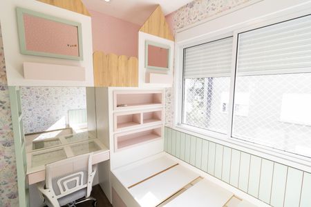 Casa de condomínio à venda com 192m², 4 quartos e 2 vagas Casa de condomínio à venda com 192m², 4 quartos e 2 vagasQuarto 2