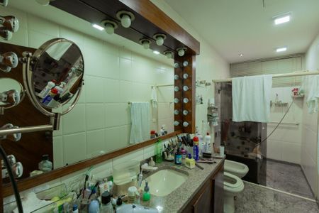 Casa à venda com 260m², 3 quartos e 3 vagasBanheiro Social