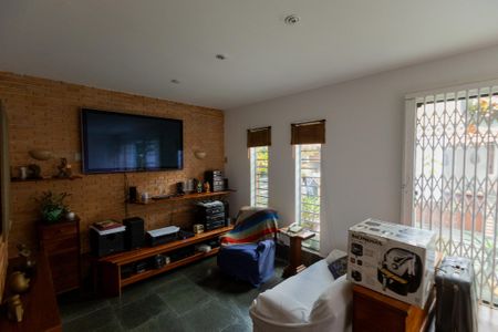 Casa à venda com 260m², 3 quartos e 3 vagasSala de TV