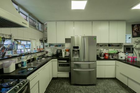 Casa à venda com 260m², 3 quartos e 3 vagasCozinha