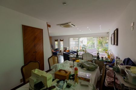 Casa à venda com 260m², 3 quartos e 3 vagasSala de jantar