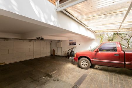 Casa à venda com 260m², 3 quartos e 3 vagasGaragem