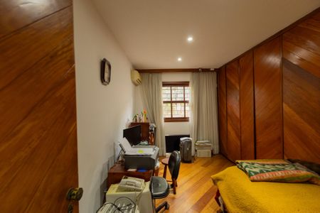 Casa à venda com 260m², 3 quartos e 3 vagasQuarto 2