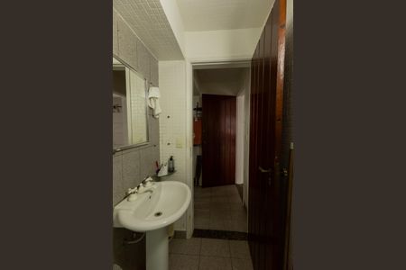 Casa à venda com 260m², 3 quartos e 3 vagasBanheiro de serviço