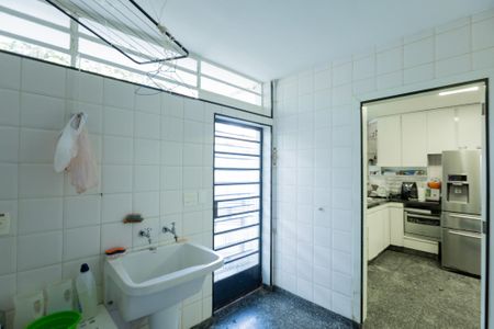 Casa à venda com 260m², 3 quartos e 3 vagasÁrea de Serviço