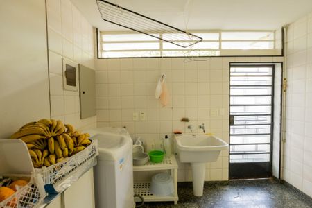 Casa à venda com 260m², 3 quartos e 3 vagasÁrea de Serviço