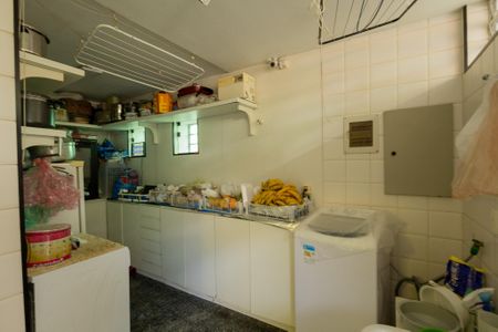 Casa à venda com 260m², 3 quartos e 3 vagasÁrea de Serviço