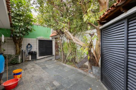 Casa à venda com 260m², 3 quartos e 3 vagasQuintal frente