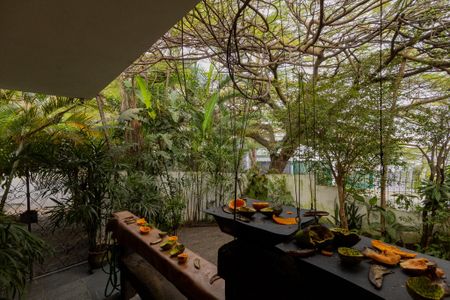 Casa à venda com 260m², 3 quartos e 3 vagasQuintal Fundos