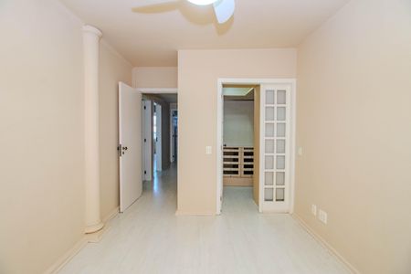 Apartamento à venda com 200m², 3 quartos e 2 vagasSuíte 3