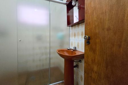 Casa à venda com 90m², 4 quartos e 2 vagasBanheiro Social