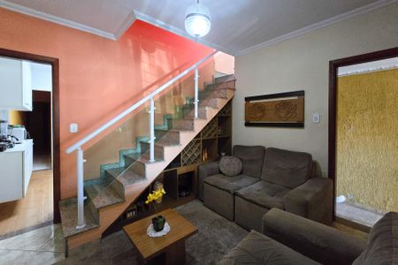 Casa à venda com 90m², 4 quartos e 2 vagasSala