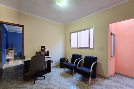 Casa à venda com 90m², 4 quartos e 2 vagasEscritório