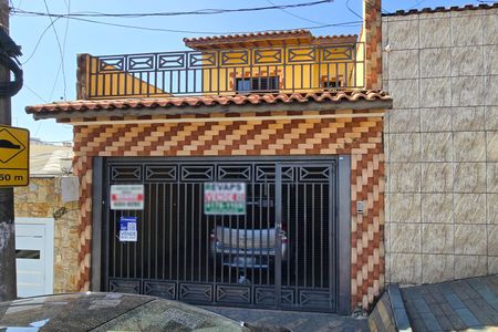 Casa à venda com 90m², 4 quartos e 2 vagasFachada